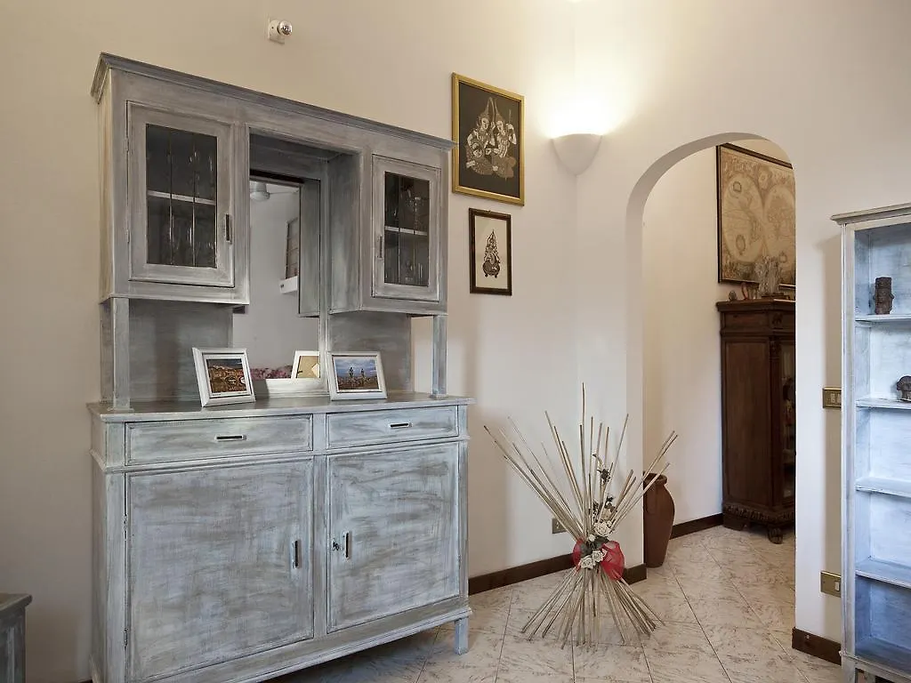 Apartment Oltrarno Home Silvia Florence